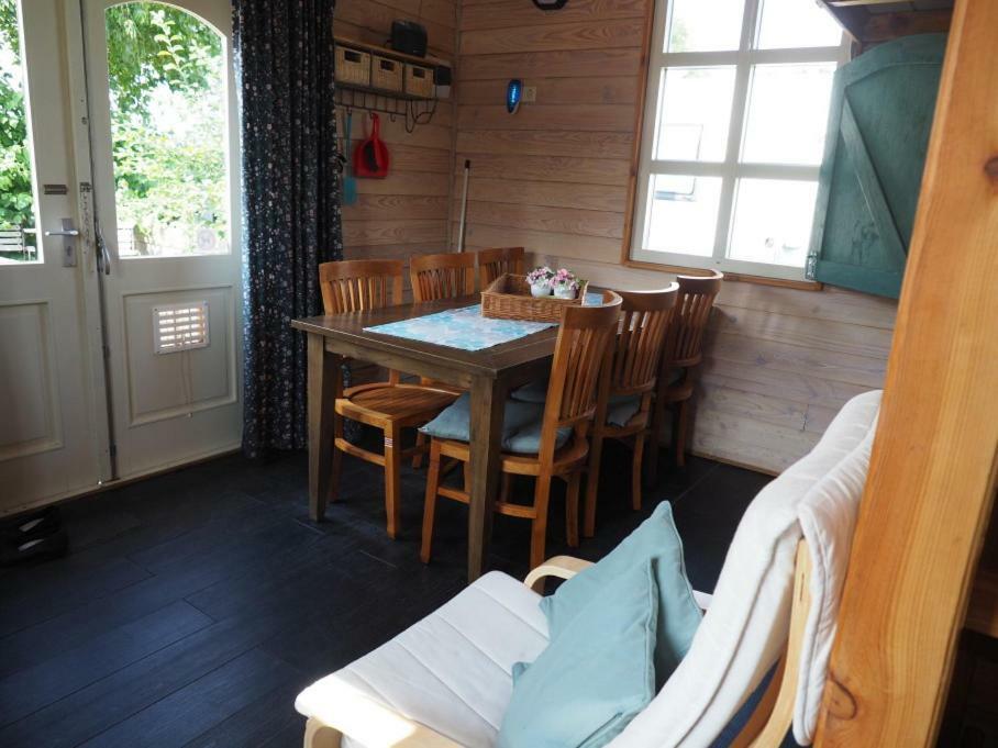 Chalet - Camping 't Dekske Wintelre Eksteriør bilde