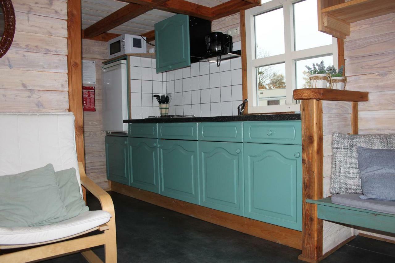 Chalet - Camping 't Dekske Wintelre Eksteriør bilde